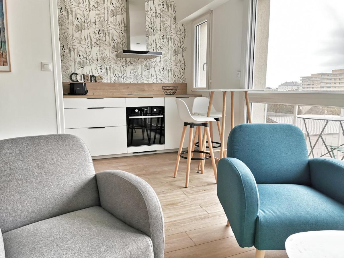 Appartement Lumineux Avec Balcon Et Parking Cherbourg-en-Cotentin Bagian luar foto